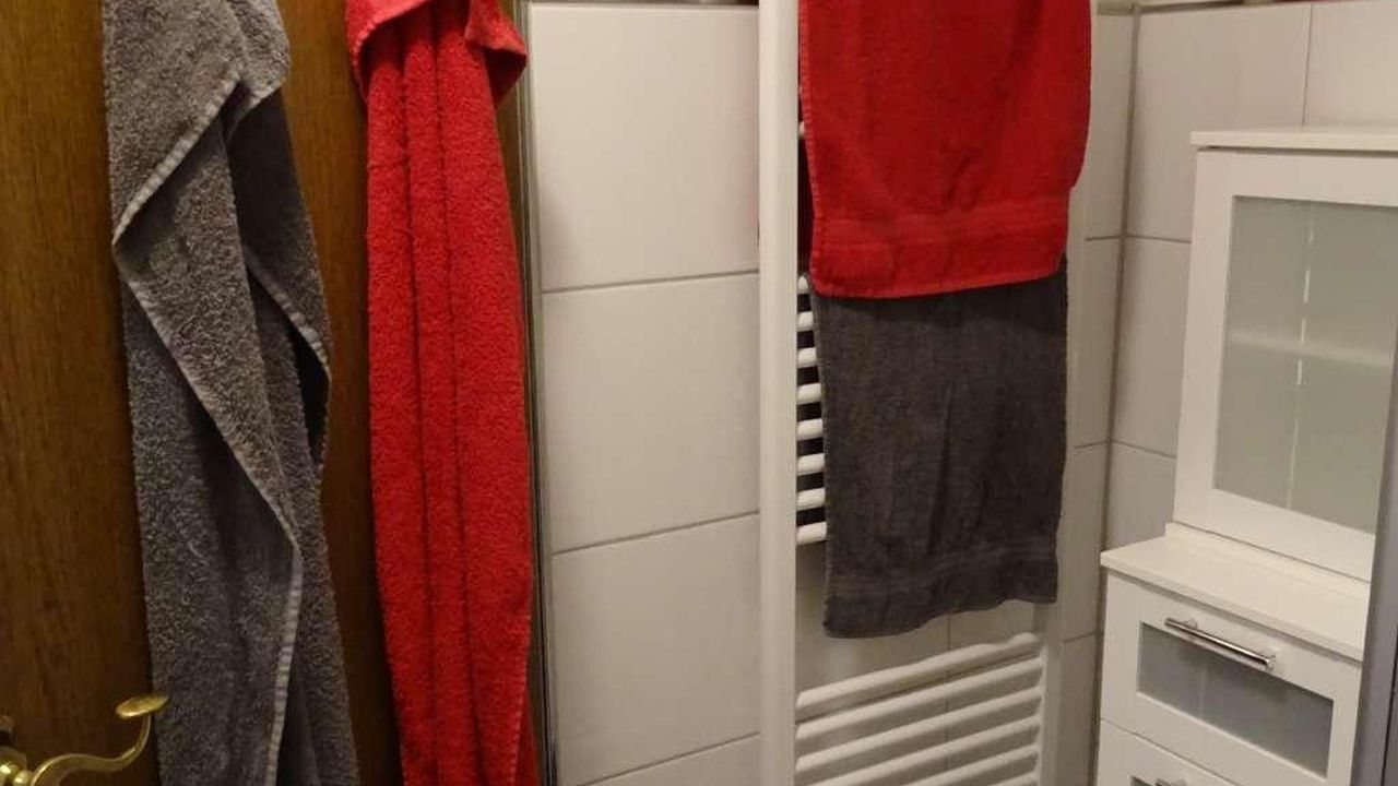 Handtuchhalter/Heizung im Bad Handtuchhalter/Heizung im Bad